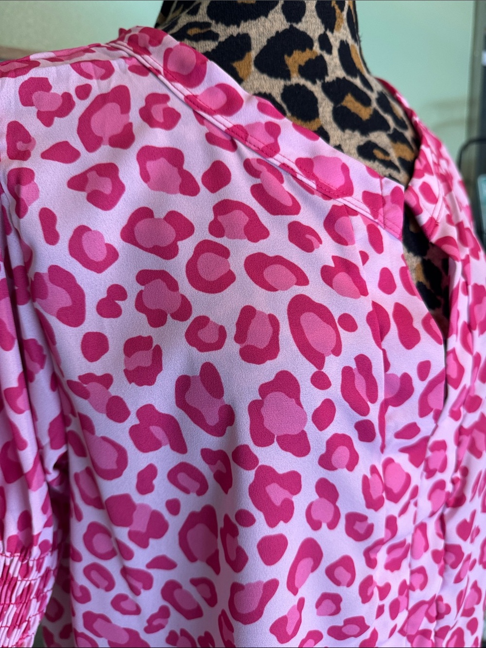 Bibi Pink Leopard Print Blouse Sz XL - Picture 3 of 7